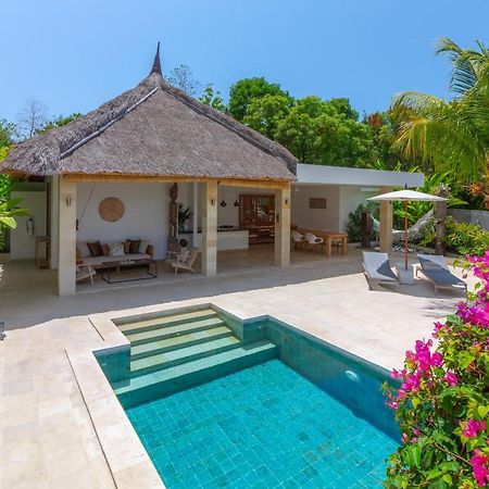 Villa Rasa Senang, With Private Cook And Pool Karangasem Eksteriør billede