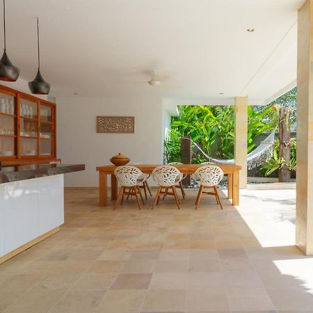 Villa Rasa Senang, With Private Cook And Pool Karangasem Eksteriør billede