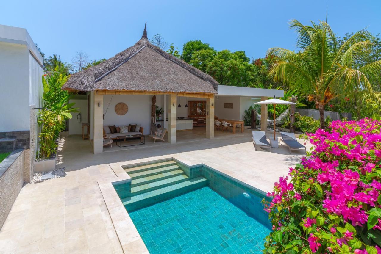 Villa Rasa Senang, With Private Cook And Pool Karangasem Eksteriør billede