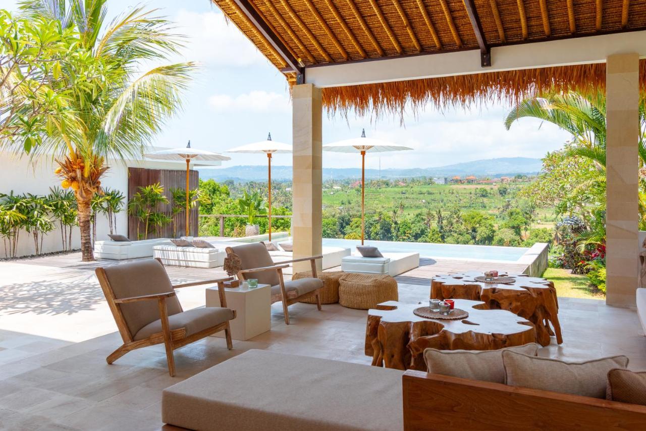Villa Rasa Senang, With Private Cook And Pool Karangasem Eksteriør billede